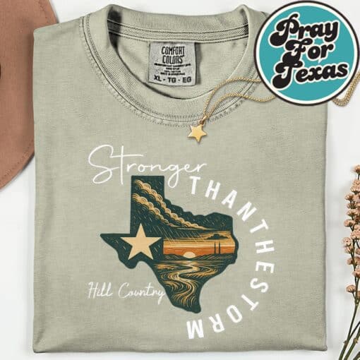 Vintage Pray for Texas Shirt - Image 9
